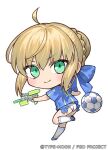 1girl ahoge artoria_pendragon_(fate) artoria_pendragon_(swimsuit_archer)_(fate) ball blonde_hair blue_bow blue_shirt bow braid chibi closed_mouth fate/grand_order fate_(series) from_behind green_eyes hair_between_eyes hair_bow holding holding_water_gun kneehighs looking_at_viewer looking_back nipi27 official_art shirt sidelocks simple_background smile soccer_ball socks water_gun white_background white_socks 