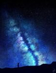  1other absurdres ambiguous_gender arm_up artist_name commentary english_commentary highres milky_way mountainous_horizon night night_sky original scenery signature silhouette sky sky_focus sou_otoya63 standing star_(sky) starry_sky very_wide_shot wide_shot 