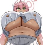  1girl ahoge blue_archive blush breasts bright_pupils commentary_request crop_top crop_top_overhang from_below green_eyes halo hanako_(blue_archive) highres huge_ahoge huge_breasts midriff navel pink_hair pink_halo school_uniform serafuku simple_background skirt solo underboob upper_body white_background white_pupils white_skirt zawashi_(zawashio1013) 