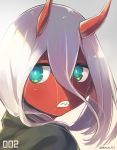  absurdres black_robe character_name commentary_request darling_in_the_franxx gradient gradient_background green_eyes hair_between_eyes highres horns long_hair looking_at_viewer nekochu_(masamura38b) oni_horns portrait red_horns red_skin robe shiny shiny_hair signature silver_hair simple_background solo spoilers younger zero_two_(darling_in_the_franxx) 