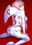 ass bangs blush bodysuit breasts commentary covered_nipples darling_in_the_franxx fang green_eyes horns kazuma_muramasa kneeling long_hair looking_at_viewer looking_back medium_breasts open_mouth pink_hair red_background sidelocks simple_background solo white_bodysuit zero_two_(darling_in_the_franxx) 