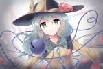  black_hat commentary eyebrows_visible_through_hair flower frilled_shirt_collar frills green_eyes green_hair grey_background hair_between_eyes hat hat_flower heart heart_of_string komeiji_koishi long_hair looking_at_viewer minust petals red_flower red_rose rose shirt smile solo third_eye touhou upper_body yellow_shirt 