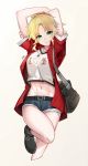  arms_behind_head bag blonde_hair blush boots commentary cutoff_jeans cutoffs fate/apocrypha fate_(series) green_eyes hair_ornament hair_scrunchie highres jacket jewelry kamoboko leg_up looking_at_viewer mordred_(fate) mordred_(fate)_(all) necklace open_clothes open_jacket print_shirt red_jacket red_scrunchie satchel scrunchie shirt short_shorts shorts solo translated 