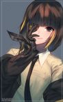  artist_name bangs black_neckwear blonde_hair braid brown_eyes brown_hair commentary_request eyebrows_visible_through_hair eyepatch girls_frontline gloves hand_on_own_face highres jacket light_particles long_hair looking_at_viewer m16a1_(girls_frontline) mole mole_under_eye multicolored_hair necktie off_shoulder smile solo streaked_hair upper_body xanax025 