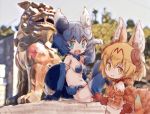  animal_ears aqua_eyes arm_up blonde_hair blue_eyes blue_gloves blue_sky blurry blurry_background bra commentary day elbow_gloves eyebrows_visible_through_hair fang gloves hair_between_eyes jewelry kemono_friends kolshica looking_at_viewer multiple_girls navel necklace open_mouth outdoors red_gloves serval_ears shiisaa shiisaa_right shiserval_lefty short_hair sitting sky smile statue strapless strapless_bra tail tree underwear yellow_eyes 