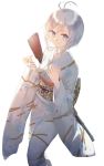  absurdres antenna_hair blue_eyes chibirisu dennou_shoujo_youtuber_shiro gun hair_ornament highres japanese_clothes kimono obi rifle rifle_on_back sash shiro_(dennou_shoujo_youtuber_shiro) smile solo virtual_youtuber weapon white_background white_hair x_hair_ornament 