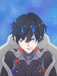  bangs black_bodysuit black_hair blue_eyes blue_horns bodysuit commentary_request darling_in_the_franxx fang haramari_nu22 highres hiro_(darling_in_the_franxx) looking_at_viewer male_focus night night_sky pilot_suit sky solo space star star_(sky) starry_sky tube 