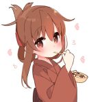  blush brown_eyes brown_hair commentary_request eating flying_sweatdrops folded_ponytail food inazuma_(kantai_collection) japanese_clothes kantai_collection kimono long_hair looking_at_viewer simple_background solo takoyaki upper_body white_background yoru_nai yukata 