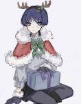  1boy alternate_costume antlers arm_at_side arm_support black_boots black_gloves black_pantyhose black_shorts blunt_ends boots box capelet christmas eyeliner eyeshadow fake_horns fur-trimmed_capelet fur-trimmed_gloves fur_trim genshin_impact gift gift_box gloves grey_shirt grey_sleeves hairband highres horns light_blush looking_at_viewer makeup male_focus mistletoe_hair_ornament open_mouth pantyhose purple_eyes purple_hair purple_pupils red_capelet red_eyeliner red_eyeshadow red_hairband reindeer_antlers ribbed_sleeves scaramouche_(genshin_impact) sgm618 shirt shorts sitting solo white_background white_mouth wispy_bangs 
