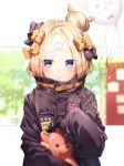  abigail_williams_(fate/grand_order) artist_name balloon bangs black_bow black_jacket blonde_hair blue_eyes blurry blurry_background blush bow commentary_request depth_of_field fate/grand_order fate_(series) fou_(fate/grand_order) hair_bow hair_bun heroic_spirit_traveling_outfit highres holding holding_balloon jacket long_hair long_sleeves looking_at_viewer object_hug orange_bow parted_bangs parted_lips polka_dot polka_dot_bow rosuuri sleeves_past_fingers sleeves_past_wrists solo stuffed_animal stuffed_toy teddy_bear watermark web_address 