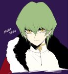  closed_mouth fur_trim green_hair hair_between_eyes jacket kaiba_seto looking_at_viewer maruchi purple_background simple_background smile solo white_jacket yellow_eyes yuu-gi-ou 