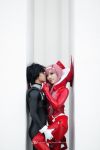  1boy 1girl bangs black_bodysuit black_hair blue_eyes bodysuit cosplay couple darling_in_the_franxx gloves green_eyes hair_ornament hairband hetero hiro_(darling_in_the_franxx) hiro_(darling_in_the_franxx)_(cosplay) horns long_hair oni_horns pilot_suit pink_hair red_bodysuit red_gloves red_horns white_gloves white_hairband zero_two_(darling_in_the_franxx) zero_two_(darling_in_the_franxx)_(cosplay) 