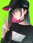  artist_name bangs baseball_cap black_hair black_shirt blush bubble_blowing chewing_gum commentary_request green_background hand_up hat highres long_hair looking_at_viewer original purple_eyes rinku_(rin9) shirt sidelocks signature simple_background solo t-shirt v 