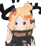  &gt;:) abigail_williams_(fate/grand_order) atsumisu background_text bangs black_bow black_jacket blonde_hair blue_eyes bow character_name closed_mouth commentary_request crossed_bandaids double_w eyebrows_visible_through_hair fate/grand_order fate_(series) hair_bow hair_bun hands_up heroic_spirit_traveling_outfit highres jacket long_hair long_sleeves object_hug orange_bow parted_bangs polka_dot polka_dot_bow simple_background sleeves_past_fingers sleeves_past_wrists smile solo star stuffed_animal stuffed_toy teddy_bear translation_request v-shaped_eyebrows w white_background 