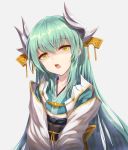  bae.c bangs bow commentary dragon_horns eyebrows_visible_through_hair fate/grand_order fate_(series) green_hair green_kimono grey_background hair_between_eyes head_tilt headgear highres horns japanese_clothes kimono kiyohime_(fate/grand_order) long_hair obi open_mouth sash shaded_face simple_background solo upper_body upper_teeth very_long_hair yellow_bow yellow_eyes 