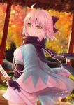 ahoge arm_guards autumn autumn_leaves bangs black_bow black_scarf blurry blurry_background bow brown_eyes closed_mouth commentary_request cowboy_shot depth_of_field eyebrows_visible_through_hair fate/grand_order fate_(series) hair_between_eyes hair_bow haori holding holding_sheath japanese_clothes katana kimono koha-ace looking_at_viewer looking_to_the_side okita_souji_(fate) okita_souji_(fate)_(all) sato_ame scarf sheath sheathed short_kimono silver_hair smile solo standing sword tree weapon white_kimono 