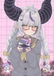  >_< 1girl ahoge alternate_costume alternate_hairstyle apron artist_name bandaid bandaid_on_finger bandaid_on_hand bespectacled black_horns black_nails blush box braid cardigan chibi chibi_inset closed_mouth commentary_request crow_(la+_darknesss) demon_girl demon_horns gift gift_box glasses grey_cardigan grey_hair heart heart_in_eye highres holding holding_gift hololive horns la+_darknesss long_hair long_sleeves looking_at_viewer multicolored_hair neckerchief nemuta_muu pink_background plaid_background pointy_ears purple_streaks semi-rimless_eyewear signature solo streaked_hair striped_horns symbol_in_eye teardrop-framed_glasses twin_braids upper_body valentine virtual_youtuber yellow_eyes yellow_neckerchief 