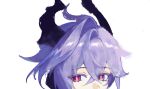  1boy black_horns colored_eyelashes double-parted_bangs dragon_boy dragon_horns durin_(genshin_impact) eyelashes genshin_impact hair_between_eyes horns looking_to_the_side male_focus osuzu0613 purple_hair red_eyes sideways_glance simple_background solo white_background 