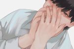  antera_(emi) black_eyes black_hair commentary_request half-closed_eyes hands_over_mouth highres long_sleeves looking_at_viewer male_focus open_mouth original shirt solo teeth upper_body white_shirt 