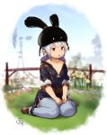  1girl bag belt blue_legwear blurry blurry_background collarbone commentary day earrings fence final_fantasy final_fantasy_xiv flat_chest hat hat_with_ears highres houtengeki jewelry lalafell looking_at_viewer open_mouth outdoors pointy_ears red_eyes short_hair shoulder_bag silver_hair sitting solo thighhighs wariza 