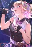  1girl absurdres blonde_hair colored_inner_hair commentary concert from_side green_eyes hair_ornament hairclip hand_on_own_chest highres holding holding_microphone kurumi_noah kurumi_noah_(3rd_costume) microphone multicolored_hair purple_hair ruo19 see-through_clothes see-through_skirt singing skirt solo two-tone_hair virtual_youtuber vspo! x_hair_ornament 