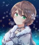  1girl bangs brown_hair closed_mouth dress eyebrows_visible_through_hair flower gloves green_eyes grey_dress grey_flower hair_between_eyes hair_flower hair_ornament highres idolmaster idolmaster_million_live! idolmaster_million_live!_theater_days juliet_sleeves long_sleeves looking_at_viewer poyo_(shwjdddms249) puffy_sleeves sakuramori_kaori short_hair smile solo upper_body white_gloves 