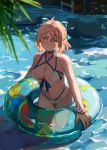  1girl aqua_bow bare_shoulders bikini blonde_hair blurry_foreground bow bracelet breasts cleavage cropped_legs fate/grand_order fate_(series) feet_out_of_frame hair_bow head_tilt highres innertube jewelry looking_at_viewer medium_hair navel okita_souji_(fate)_(all) okita_souji_(swimsuit_assassin)_(fate) original partially_submerged smile solo swimsuit tamomoko transparent yellow_eyes 