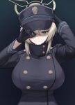  1girl black_coat black_gloves black_hat blonde_hair blue_archive breasts buttons closed_mouth coat double-breasted eyepatch gloves gradient_background green_eyes halo hat highres hogemi large_breasts light_brown_hair long_sleeves looking_at_viewer peaked_cap short_hair simple_background solo suou_(blue_archive) upper_body white_background 