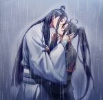  2boys ahoge beaugi bishounen black_hair black_hanfu chinese_clothes clothes_grab couple from_side grey_eyes half-closed_eyes hand_on_another&#039;s_chin hand_on_another&#039;s_head hanfu headband height_difference high_ponytail highres kiss lan_wangji long_hair long_sleeves looking_at_another male_focus modao_zushi multiple_boys ponytail profile rain robe sash sidelocks sleeves_past_wrists standing topknot very_long_hair wei_wuxian wet wet_hair white_hanfu white_headband wide_sleeves xiao_guan_(headdress) yaoi yellow_eyes 