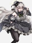  1girl ;d armpit_crease black_gloves black_hat black_sleeves blue_archive breasts center_frills commentary_request crossed_bangs detached_sleeves earrings foot_out_of_frame frills gloves grey_background grey_hair hair_between_eyes halo hand_on_own_hip hat jewelry large_breasts long_hair long_sleeves looking_at_viewer official_alternate_costume one_eye_closed open_mouth purple_eyes sakurako_(blue_archive) sakurako_(idol)_(blue_archive) simple_background sleeveless smile solo standing standing_on_one_leg sweat top_hat tsuzura_(pixiv74922627) v v_over_eye 
