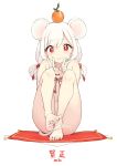  1girl 2020 animal_ears blush carpet cloba commentary convenient_leg double_v eyebrows_visible_through_hair feet food food_on_head fruit fruit_on_head full_body highres kouhaku_nawa long_hair looking_at_viewer low_twintails mandarin_orange mouse_ears mouse_girl mouse_tail navel nude object_on_head original red_eyes rope simple_background sitting smile solo tail toes twintails v white_background white_hair 