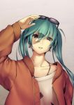  1girl alternate_costume aqua_eyes aqua_hair brown_jacket earrings eyewear_on_head hair_between_eyes hatsune_miku highres jacket jewelry looking_at_viewer oki_(koi0koi) purple_background shirt simple_background solo suna_no_wakusei_(vocaloid) sunglasses twintails vocaloid white_shirt 