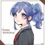  1girl aikatsu! aikatsu!_(series) artist_name black_jacket blue_eyes blue_hair blue_scrunchie blush closed_mouth commentary_request hair_ornament hair_scrunchie happy_birthday jacket kiriya_aoi looking_at_viewer looking_to_the_side nuno_(pppompon) scrunchie side_ponytail signature smile solo starlight_academy_uniform upper_body white_background 