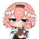  black_gloves black_hairband black_shorts blue_eyes blush breast_zipper carrying carrying_under_arm chest_harness chibi chibi_only double-parted_bangs fingerless_gloves gloves hair_between_eyes hairband harness head_wings high-waist_shorts hololive jitome long_sleeves looking_at_viewer mini_person minigirl pink_hair pink_wings roboco-san shirt short_hair shorts simple_background sleeve_garter sweatdrop takane_lui takane_lui_(1st_costume) twumi upper_body virtual_youtuber white_background white_shirt wings 