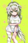  1girl absurdres ahoge animal_ears asymmetrical_legwear ben-day_dots bob_cut eyelashes ferret ferret_ears ferret_girl ferret_tail gradient_hair gradient_tail green_eyes green_hair green_shirt green_tail gummy_candy_93 hair_between_eyes highres laimu_(vtuber) laimu_(vtuber)_(cozy) mismatched_legwear multicolored_hair multicolored_shirt multicolored_tail no_pants screentones shirt short_hair simple_background single_thighhigh skindentation t-shirt tail thighhighs thighs two-tone_hair two-tone_tail vinesauce virtual_youtuber white_hair white_shirt white_tail 