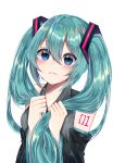  1girl absurdres aqua_eyes aqua_hair bare_shoulders blue_eyes blush commentary detached_sleeves frown green_hair hair_between_eyes hair_grab hair_ornament hatsune_miku highres holding holding_hair long_hair looking_at_viewer nerua simple_background sleeveless solo twintails very_long_hair vocaloid white_background 
