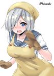  1girl apron bandana blue_eyes blue_sailor_collar breasts collarbone hair_ornament hair_over_one_eye hairclip hamakaze_(kantai_collection) highres kantai_collection large_breasts looking_at_viewer open_mouth oven_mitts sailor_collar school_uniform serafuku short_hair silver_hair simple_background solo takomeshi twitter_username upper_body white_background yellow_apron 