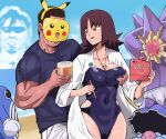  1boy 1girl beach blue_one-piece_swimsuit blue_shirt breasts brown_eyes clamperl cleavage coat commentary_request cosplay covered_navel crossover cup grabbing_another's_breast groping highres holding holding_cup holding_pen iced_tea jewelry lab_coat manatsu_no_yo_no_inmu muscular muscular_male necklace one-piece_swimsuit open_clothes open_coat open_mouth pen pikachu pikachu_(cosplay) pokemon pokemon_(anime) pokemon_(classic_anime) pokemon_(creature) poliwhirl professor_ivy rotom rotom_dex shirt shorts starmie sweatdrop swimsuit textless_version udaijin white_shorts yajuu_senpai 