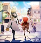  1boy 3girls absurdres ahoge albedo_(genshin_impact) arm_up artist_name backpack bag bag_charm black_boots black_gloves blonde_hair bloomers blue_sky blurry blurry_background boots bow braid brown_bag brown_boots brown_gloves building chain charm_(object) cloud coat day dodoco_(genshin_impact) dress elbow_gloves facing_away flag from_behind genshin_impact gloves gold_trim half_up_half_down_braid hat hat_feather highres holding_hands hood hood_down hooded_coat house jean_(genshin_impact) klee_(genshin_impact) leg_up light_particles lisa_(genshin_impact) long_hair long_sleeves low_twintails medium_hair mondstadt_city multicolored_gloves multiple_girls newsboy_cap notice_lines outdoors pointy_ears randoseru red_coat red_hat shadow short_sleeves sky standing standing_on_one_leg stone_floor translation_request tree twintails twitter_username two-tone_gloves usako_(usako1031) vision_(genshin_impact) watermark waving white_bloomers white_bow white_coat white_dress 