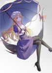  1girl absurdres black_pantyhose black_shoes blonde_hair bow breasts cleavage commentary_request dress gap_(touhou) grey_background hair_bow hat hat_ribbon high_heels highres holding holding_umbrella kh_jing_shui_tong large_breasts long_hair looking_at_viewer mob_cap multiple_hair_bows pantyhose puffy_short_sleeves puffy_sleeves purple_dress purple_eyes red_ribbon ribbon shoes short_sleeves simple_background sitting solo touhou umbrella very_long_hair white_hat yakumo_yukari 