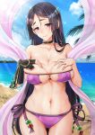  1girl bangs bare_shoulders beach beads bikini black_gloves blue_sky blush breasts choker cleavage closed_mouth collarbone elbow_gloves eyepatch_bikini fate/grand_order fate_(series) fingerless_gloves gloves hair_between_eyes hands_on_own_chest highres large_breasts long_hair looking_at_viewer minamoto_no_raikou_(fate/grand_order) minamoto_no_raikou_(swimsuit_lancer)_(fate) navel ocean palm_tree parted_bangs purple_bikini purple_eyes purple_hair sash single_elbow_glove single_glove sky smile solo sparkle swimsuit thighs tree very_long_hair youshuu 