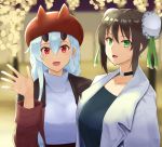  2girls :d alternate_costume aozaku_(hatake_no_niku) black_choker black_hair black_shirt breasts brown_coat bun_cover casual choker coat commentary_request contemporary double_bun fate/grand_order fate_(series) green_eyes hair_between_eyes hat highres horns_through_headwear jacket large_breasts long_hair looking_at_viewer multiple_girls oni_horns open_mouth qin_liangyu_(fate) red_eyes red_headwear shirt short_hair sidelocks silver_hair smile sweater tomoe_gozen_(fate/grand_order) turtleneck turtleneck_sweater upper_body waving white_jacket white_sweater 