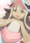 1other :3 androgynous animal_ears bangs blonde_hair blush commentary_request eyebrows_visible_through_hair fangs furry highres honda_naoki looking_at_viewer made_in_abyss nanachi_(made_in_abyss) open_mouth short_hair smile tail upper_body yellow_eyes 
