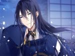  1boy alternate_hair_length alternate_hairstyle bangs black_hair blue_eyes blurry blurry_background commentary_request depth_of_field eyebrows_visible_through_hair floating_hair hair_between_eyes hand_up japanese_clothes kariginu long_hair long_sleeves looking_away male_focus mikazuki_munechika mochizuki_shiina parted_lips sayagata sleeves_past_wrists solo touken_ranbu upper_body very_long_hair wide_sleeves 
