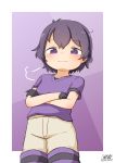  1girl :3 =3 alternate_color alternate_eye_color artist_name bangs black_gloves black_hair blush commentary_request cowboy_shot crossed_arms dated doyagao eyebrows_visible_through_hair gloves kaban_(kemono_friends) kemono_friends looking_at_viewer no_hat no_headwear purple_background purple_eyes purple_shirt sateraito1024 shirt short_hair short_sleeves shorts signature simple_background smug solo white_shorts 