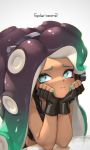  1girl cephalopod_eyes chin_rest cropped_vest dark_skin elbow_rest fingerless_gloves gloves green_eyes head_rest headphones highres iida_(splatoon) kashu_(hizake) looking_at_viewer mole mole_under_mouth multicolored_hair octarian pink_pupils smile splatoon_(series) splatoon_2 suction_cups table tentacle_hair upper_body zipper 