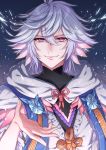  1boy fate/grand_order fate_(series) hair_between_eyes hand_up highres hood hood_down ikurikaito long_hair looking_at_viewer male_focus merlin_(fate) purple_eyes simple_background smile solo upper_body white_hair 