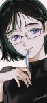  1girl alien_stage black_hair black_shirt bob_cut closed_mouth commentary_request glasses highres holding holding_pen long_sleeves looking_to_the_side official_alternate_costume pen pen_to_mouth purple_eyes rectangular_eyewear roru_(lol_dessin) shirt short_hair signature smile solo sua_(alien_stage) turtleneck turtleneck_shirt 