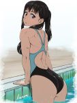  1girl ass baron_(varon666) black_eyes black_hair commentary_request cowboy_shot en&#039;en_no_shouboutai from_behind highres long_hair looking_at_viewer maki_oze ponytail poolside signature solo water 