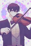  1boy aged_up antenna_hair black_bow black_bowtie black_eyes black_hair black_jacket bow bow_(music) bowtie buttons closed_mouth collared_shirt commentary_request grey_background grey_vest hair_behind_ear hair_between_eyes hand_up highres holding holding_bow_(music) holding_instrument holding_violin instrument jacket korean_commentary long_sleeves looking_at_viewer male_focus no_pupils omo_taru omori open_clothes open_jacket second-party_source shirt short_hair simple_background solo sunny_(omori) upper_body vest violin white_shirt 